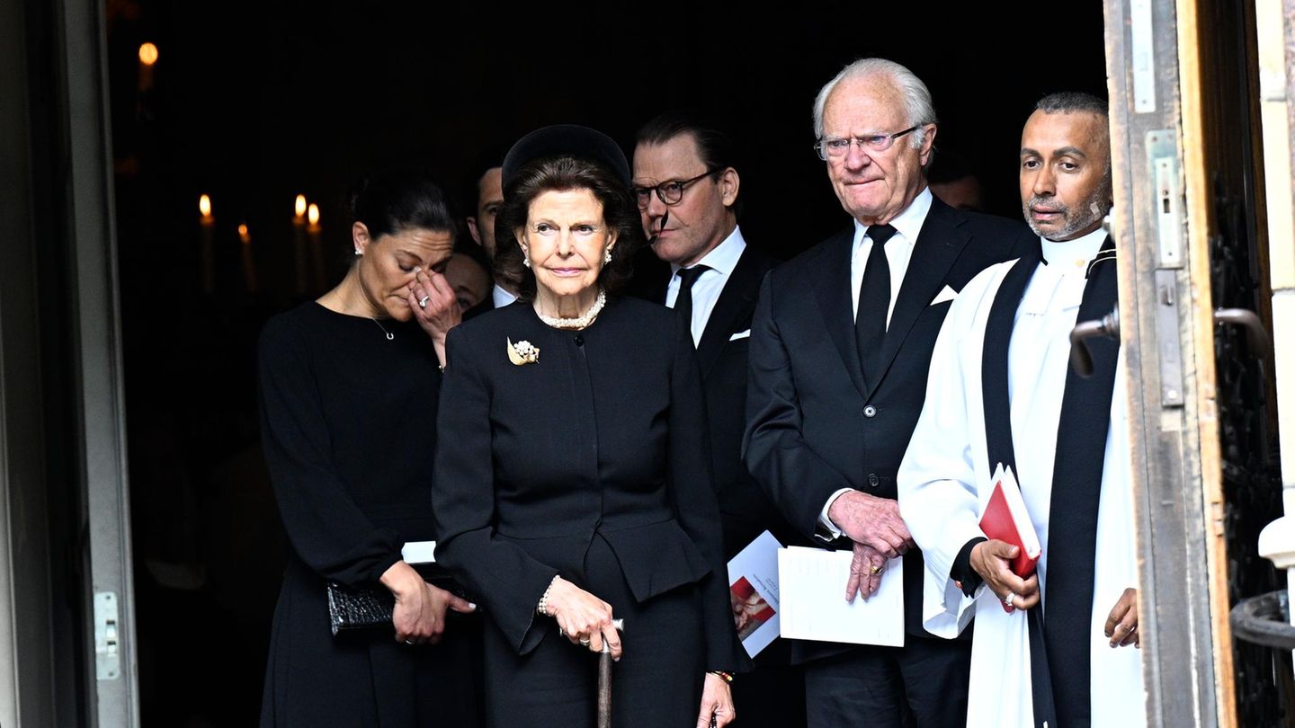 Princeza Victoria: Princeza Victoria ne može zadržati suze na sprovodu