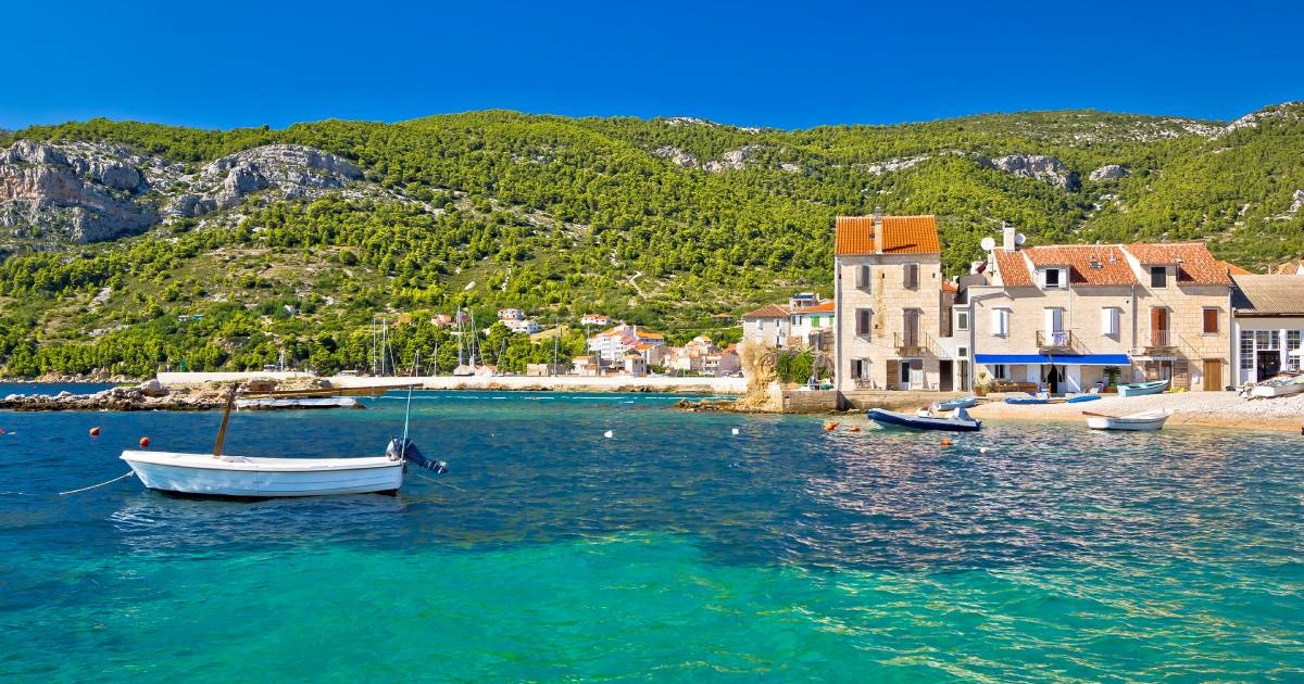Condé Nast Traveler čitateljima preporučio da posjete Vis, Brač, Komižu i Rovinj