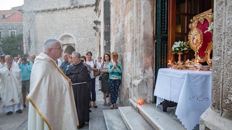 FOTO Blagdan Tijelova slavili su katolici diljem Hrvatske