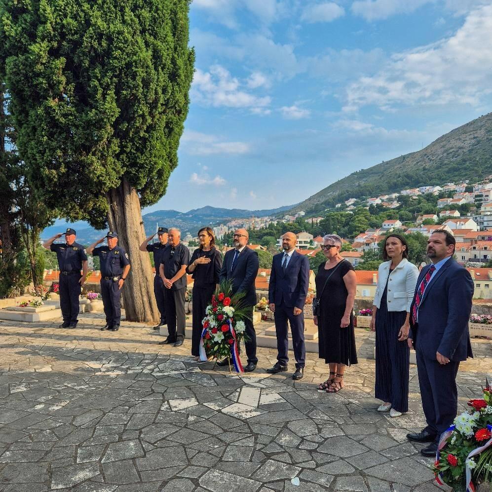Položeni vijenci uoči Dana antifašističke borbe