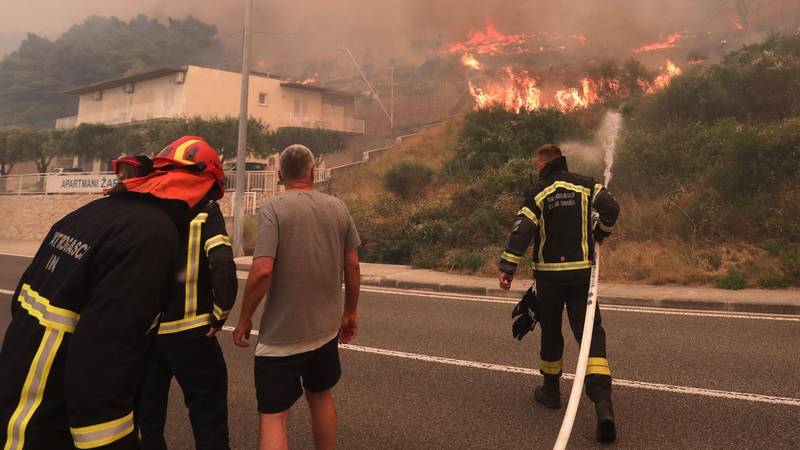 VIDEO Ozlijeđeni vatrogasac za 24sata: ‘To je pakao, plamen je 30 metara, dobro sam prošao’