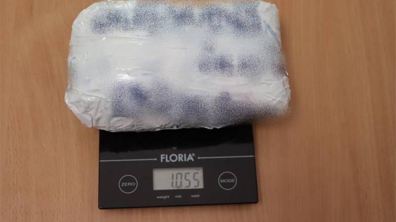 Mladić (19) trčao od policije u Novoj Gradiški s kilom droge
