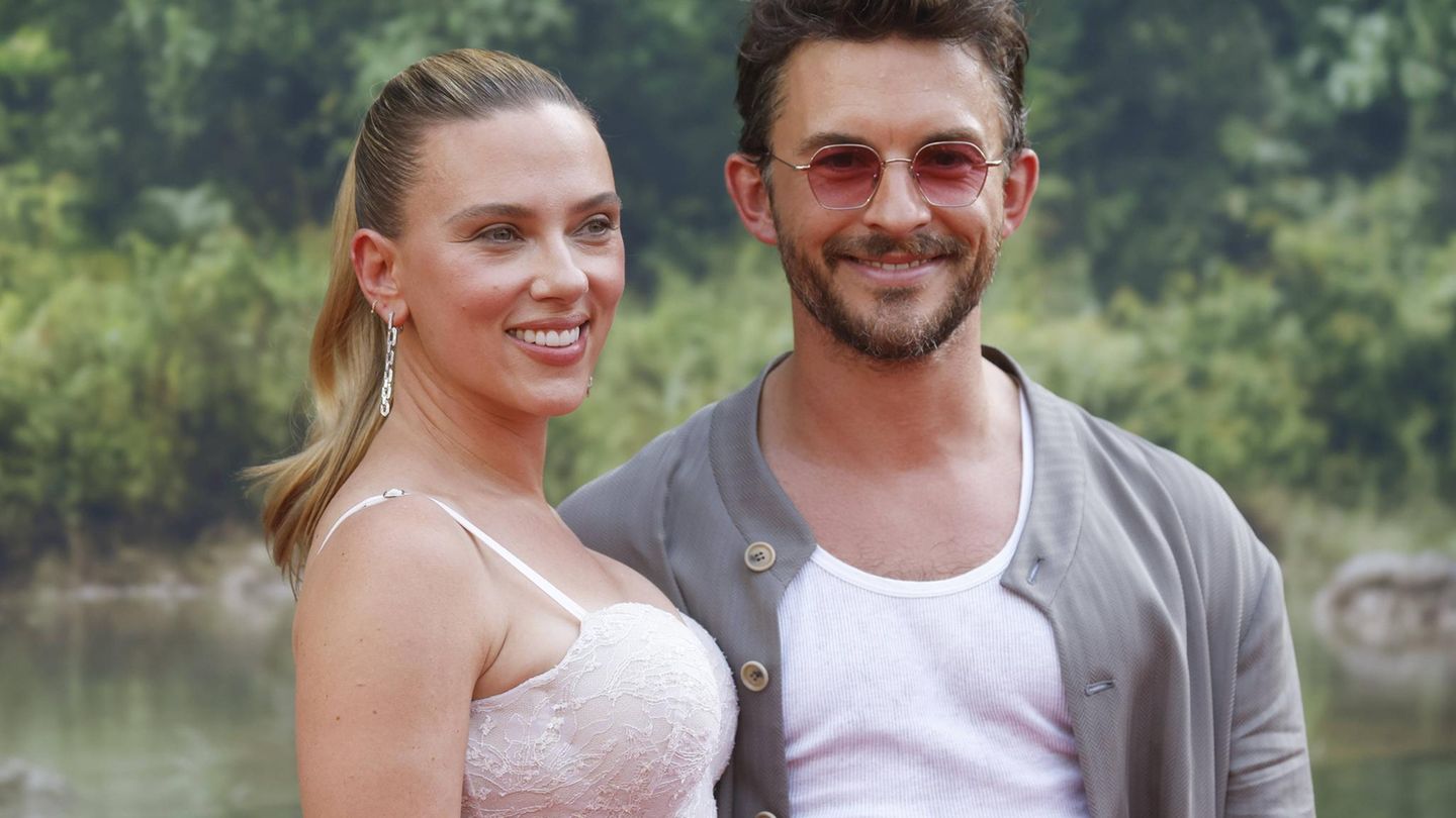 Scarlett Johansson: Sada Scarlett Johansson objašnjava svoje Smooches sa zvijezdom