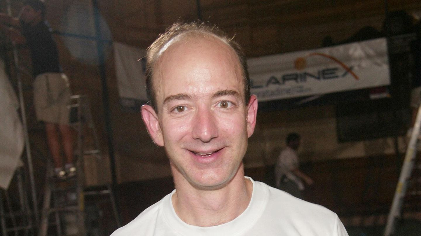 Jeff Bezos: Kako se Lauren Sánchez Amazon šef Jeff Bezos transformirao iz štrebera u Party Pike