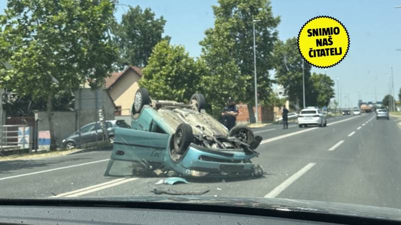 FOTO Autom završio na krovu u Vukovaru: Jedan ozlijeđen