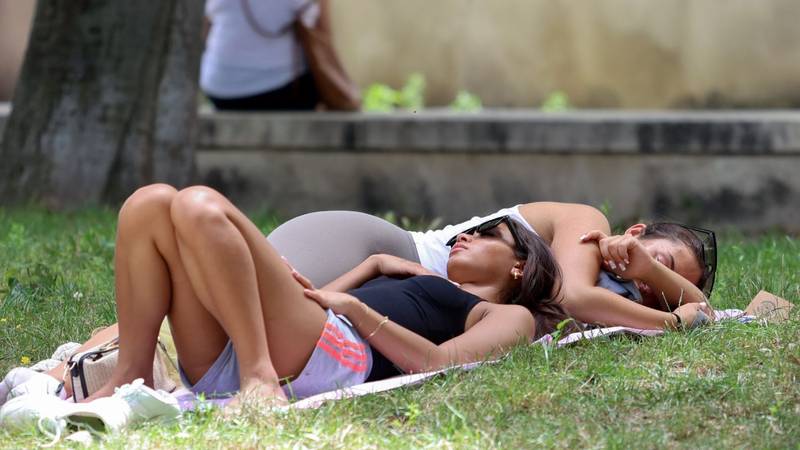 FOTO Vrućine su isprazile ulice!  I danas pakleno, ali i olujno: U ovih 5 regija stiže nevrijeme