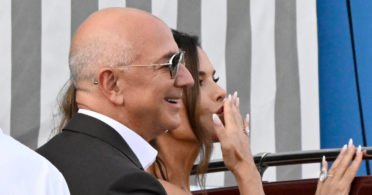 Jeff Bezos i Lauren Sanchez za svoje slavne uzvanike organizirali pizza-party
