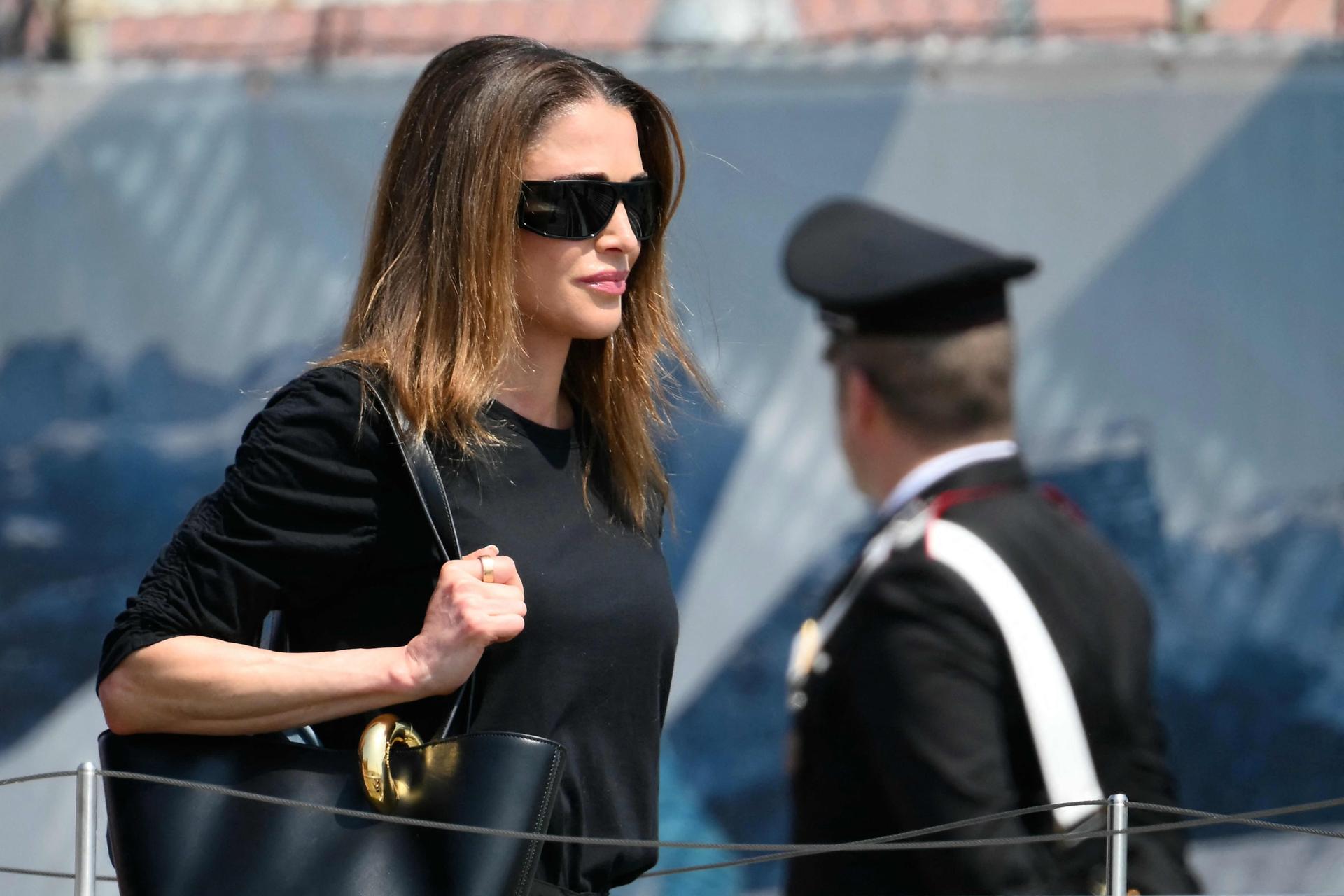 Ova žena zasjenila je čak i mladenku Jeffa Bezosa. Pogledajte besprijekoran styling, sve je ostavila bez daha