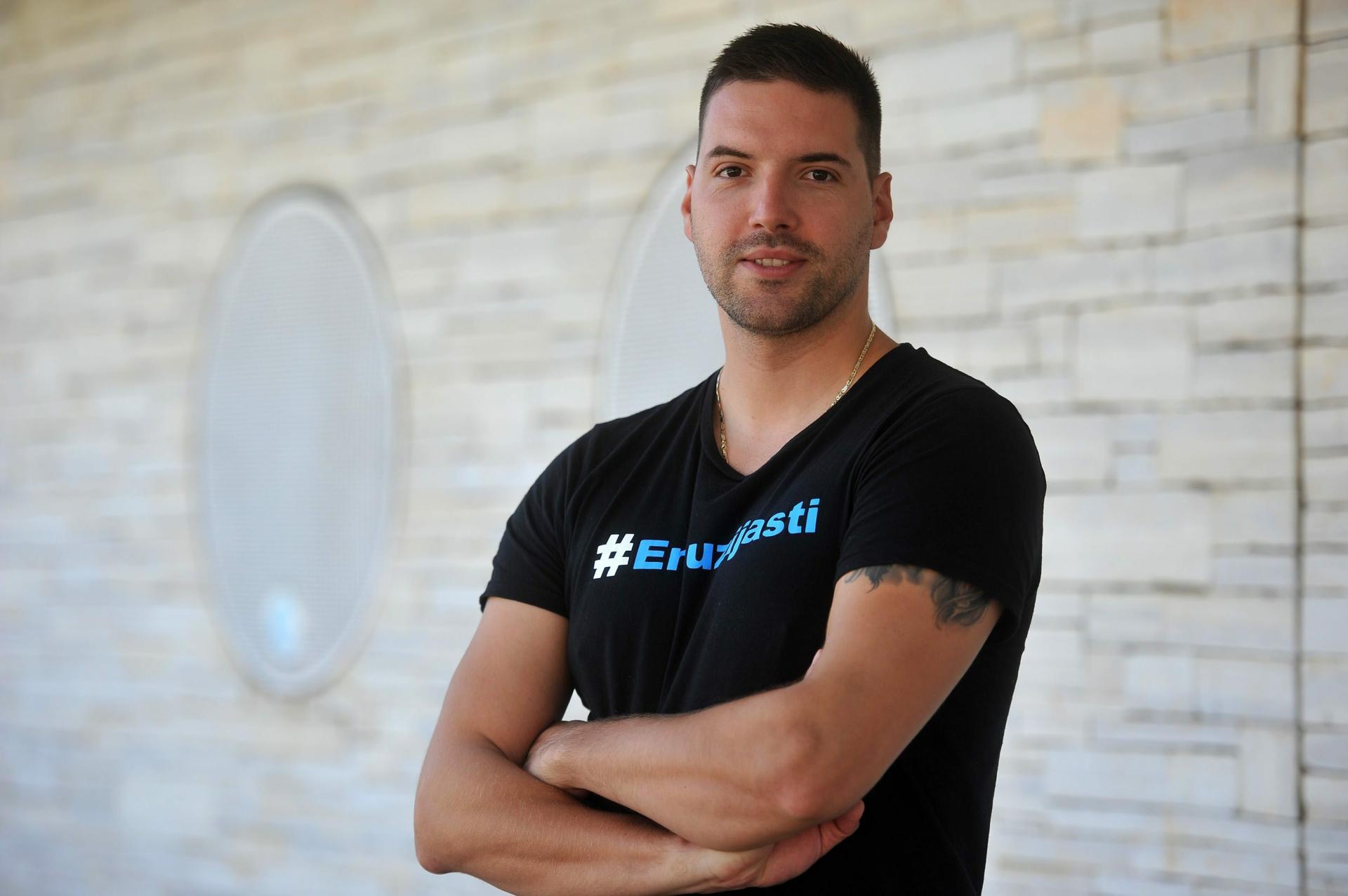 Nakon fizičkog napada na trenera Danijela Jusupa, KK Zadar najavio konferenciju za medije kojoj će biti prisutan v.d. direktor Tomislav Kabić!