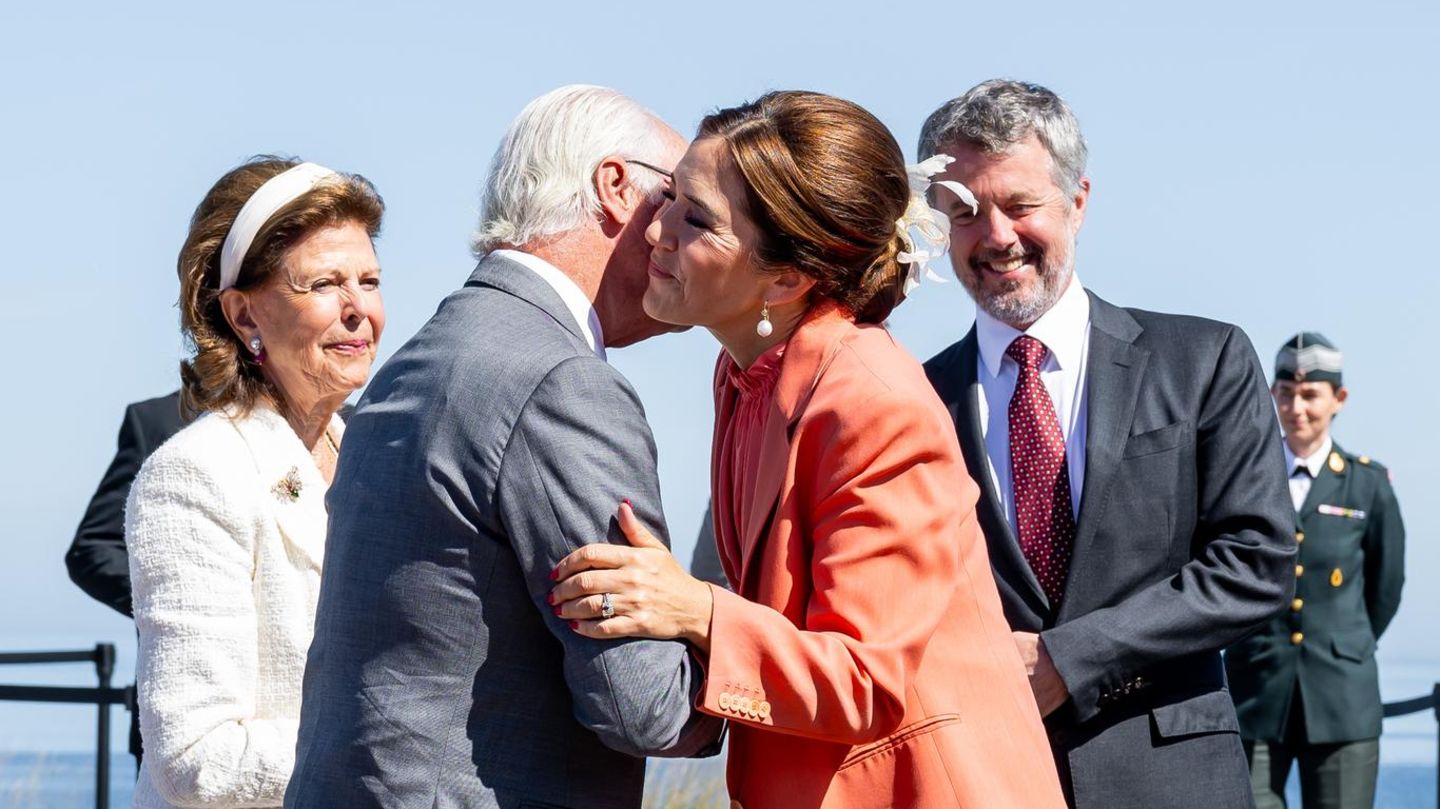 Kraljevski raspored 2025: Silvia i Carl Gustaf slave toplo okupljanje s danskim kraljevskim par