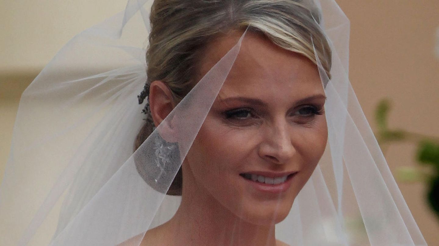 Kate, Máxima, letizia + co.: Zašto princeza Charlène nije nosila dijadem na svom vjenčanju