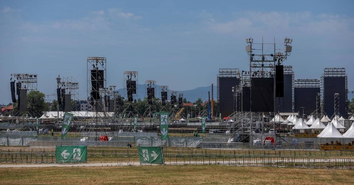 Pola vlade ide na koncert Thompsona. Pošta u subotu ne dostavlja pakete