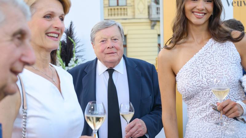 FOTO Nema tko se nije pojavio na 100. rođendanu Esplanade: Došao čak i otac Melanie Trump