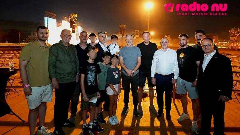 Na Thompsonovu probu stigli su Plenković i dva ministra: Dobili su posebno izrađen medaljon