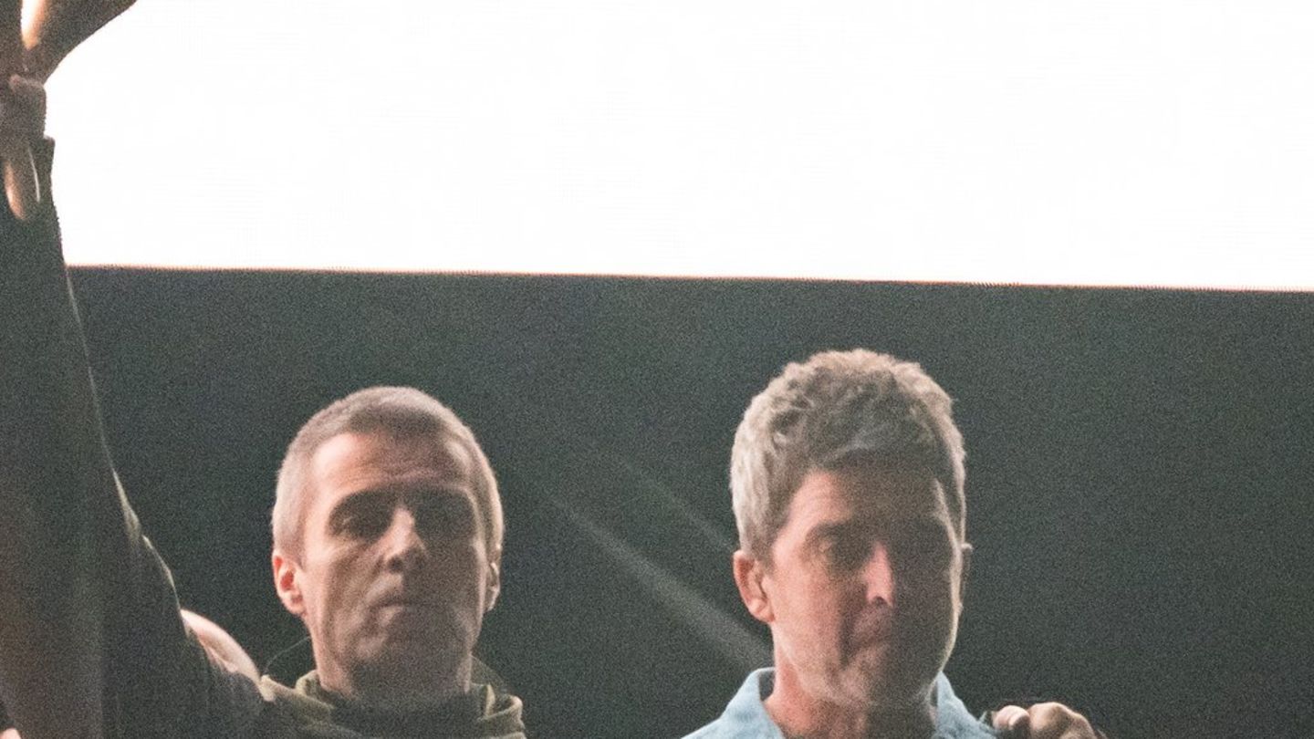 Oasis koncert u Cardiffu: Braća Gallagher su siromašni pod ruku