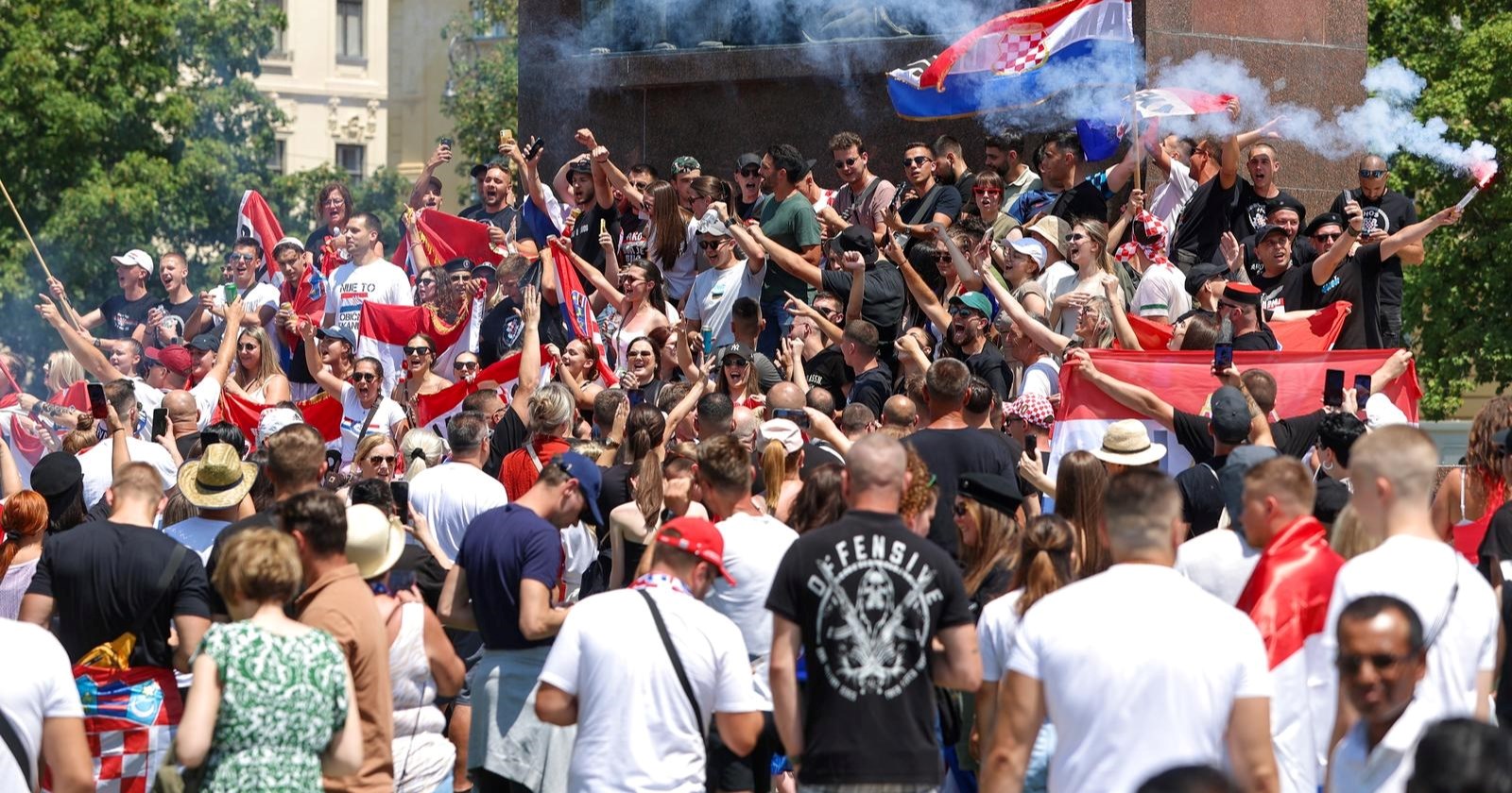 Danas je Thompsonov koncert. Fanovi okupirali grad, pjeva se na svakom koraku