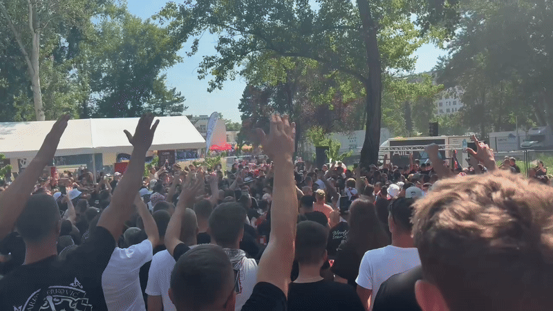 Zahuktava se atmosfera na Bundeku, pogledajte delirij na ‘Bojna Čavoglave‘; Srbija dala preporuku svojim građanima