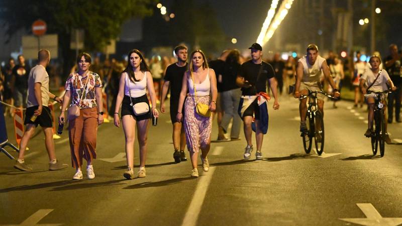 FOTO Krkljanac nakon konceta: Pogledajte neviđenu gužvu na Mostu slobode i zakrčene ulice