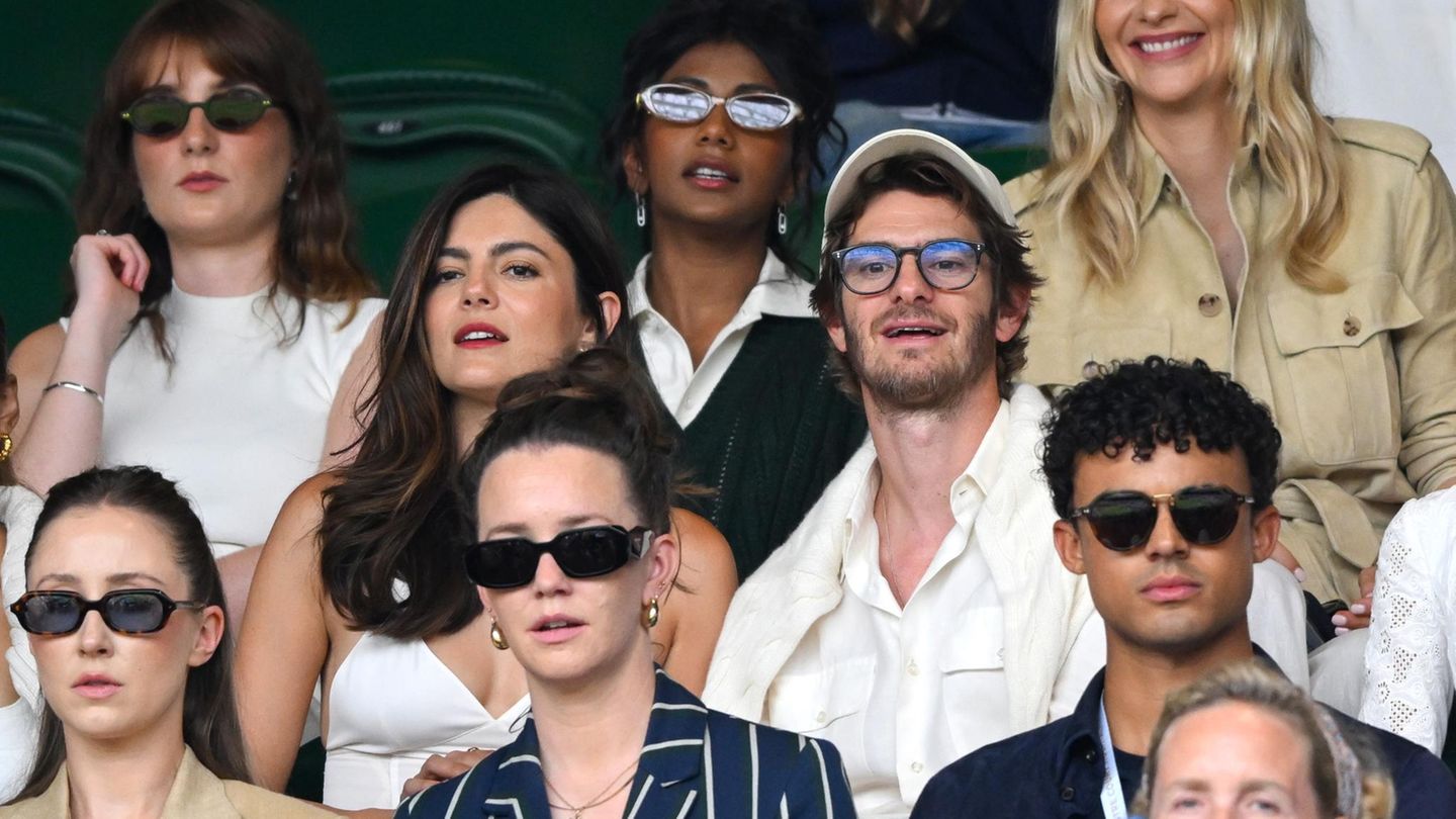 Wimbledon 2025: U Wimbledonu, Andrew Garfield pokazuje svoju svježu ljubavnu sreću s Monicom Barbaro