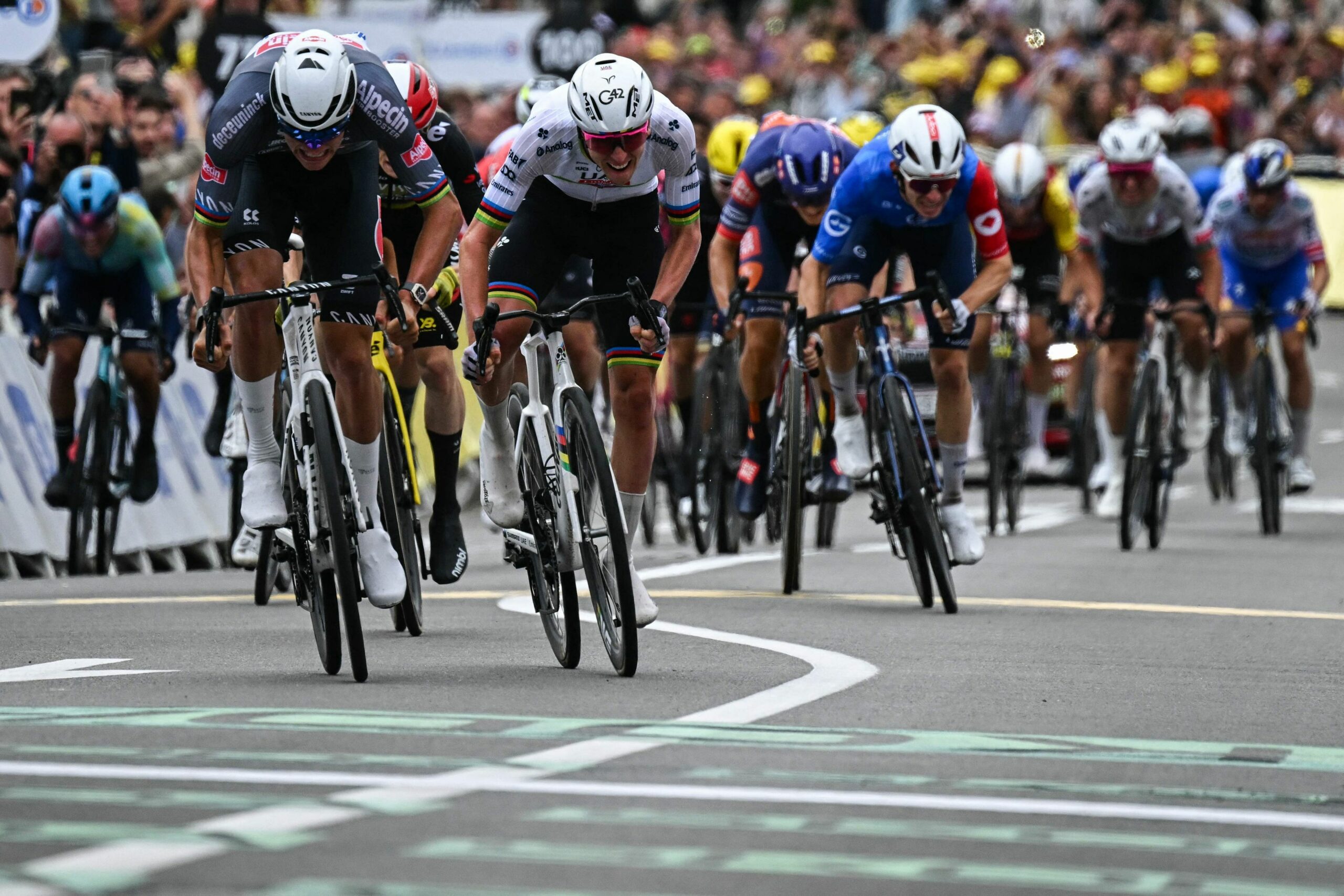 Mathieu van der Poel osvaja sprint i ukrašen je žutom