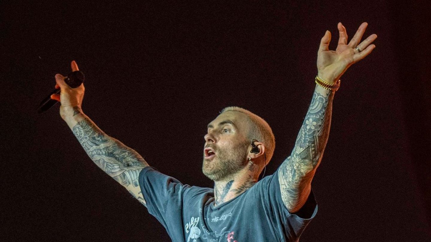 Adam Levine: Maroon 5 pjevač više ne želi tetovaže