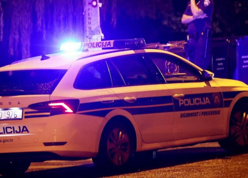 Teška prometna nesreća na A1 između Bosiljeva i Novigrada: jedna osoba poginula, druga prevezena u bolnicu
