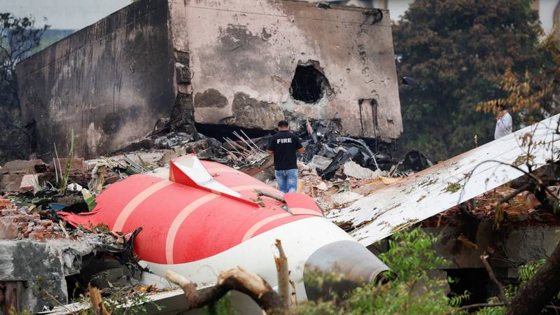 Veliki obrat u istrazi pada aviona u Indiji: Fokus nije na kvaru, već se prebacio na pilota