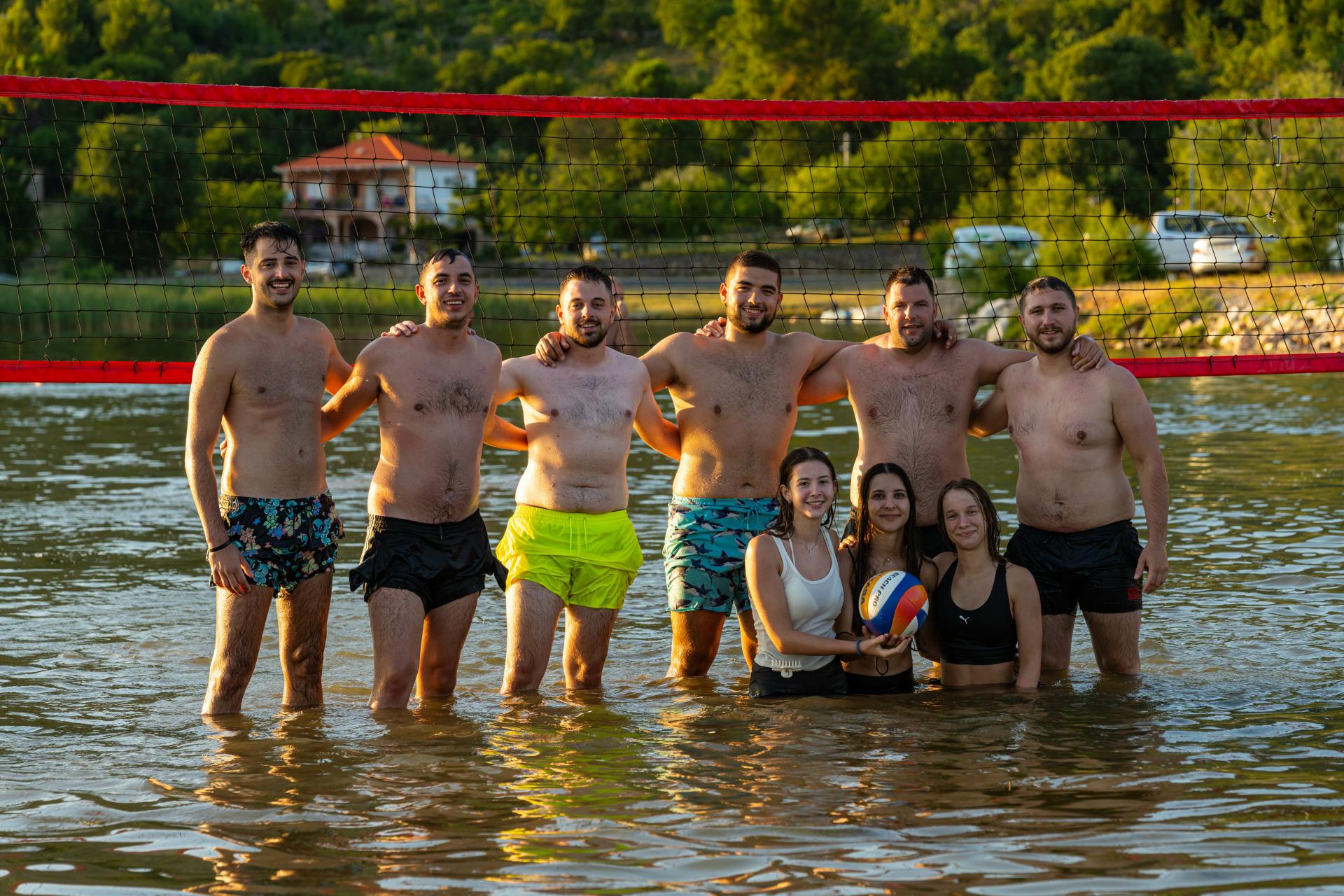 Jasenice oduševile sportskim programom, plaža i ponton postali arene