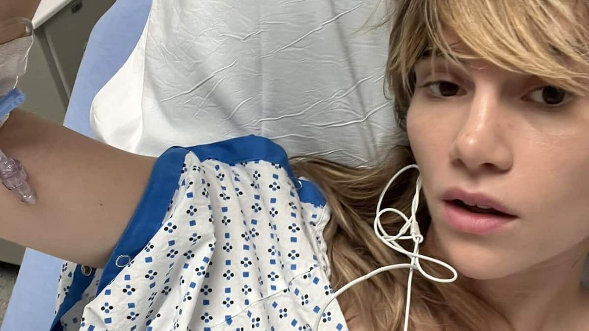 Suki Waterhouse nosi previše uske hlače i završava bolnicu