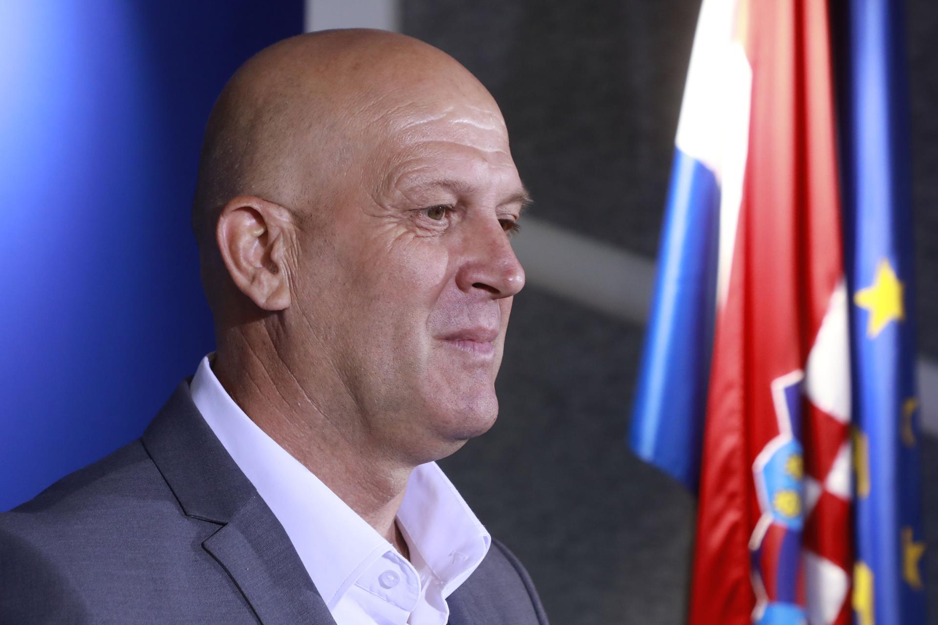 Domovinski pokret prijavio Kaufland zbog reklama za radnike iz Azije! Kukavica bi trebao objasniti što im točno smeta