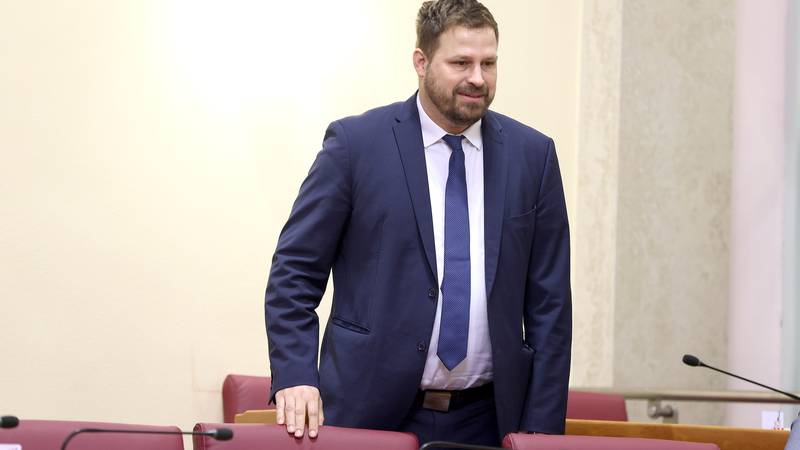 Ništa od formiranja Gradskog vijeća Đakova, propao i drugi pokušaj. Zapelo na izboru šefa