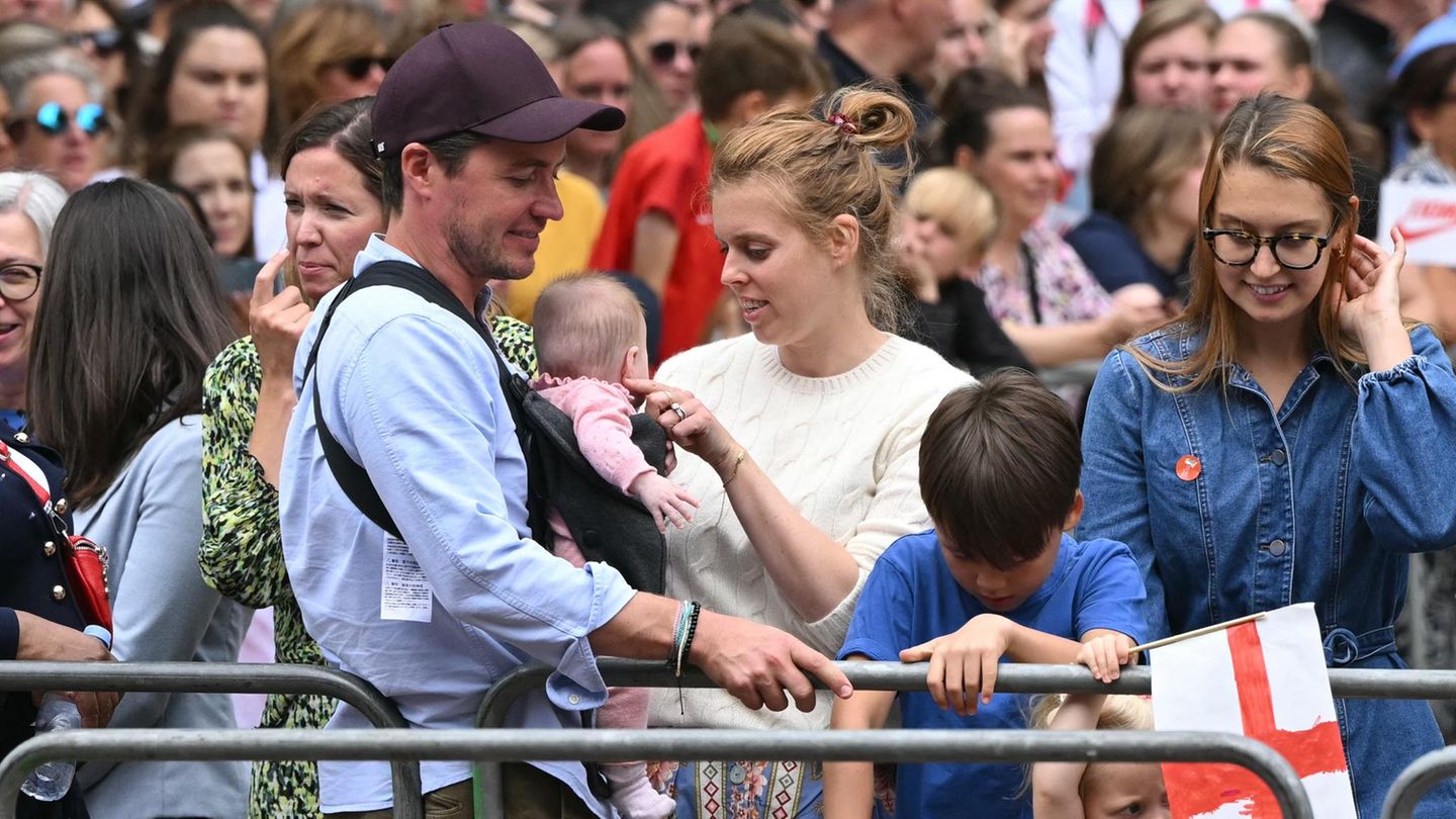 Princeza Beatrice: Princezu Beatrice slave suprug Edo i djeca