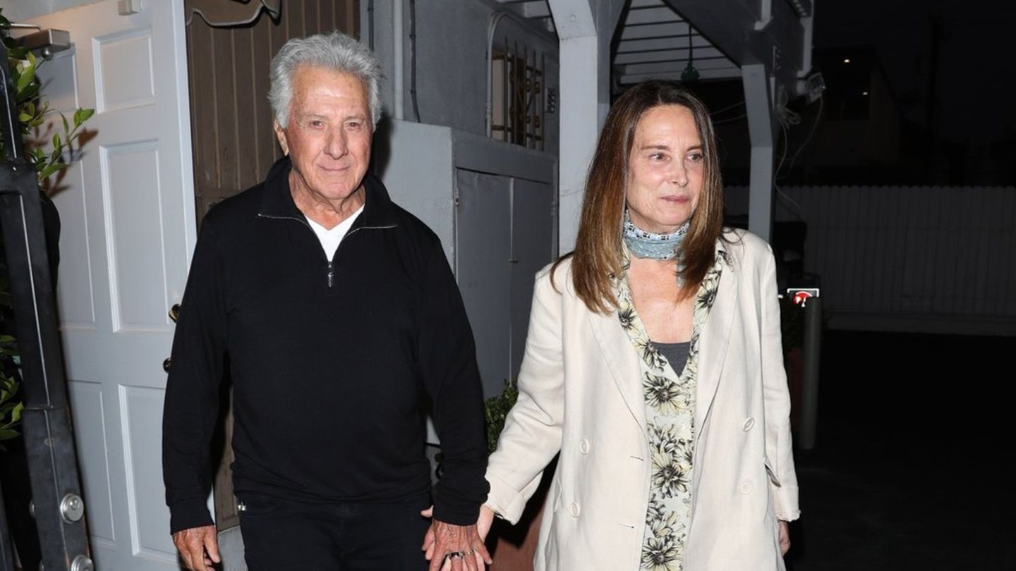 Dustin Hoffman: Uživa u 88. rođendan sa svojom suprugom