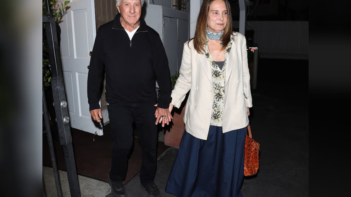 Ruka pod ruku: Dustin Hoffman sa svojom Lisa slavi 88. rođendan