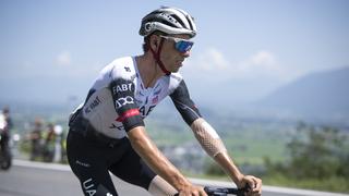 Biciklizam – Tour de Poljska – Jan Christen se zaustavlja u podnožju postolja