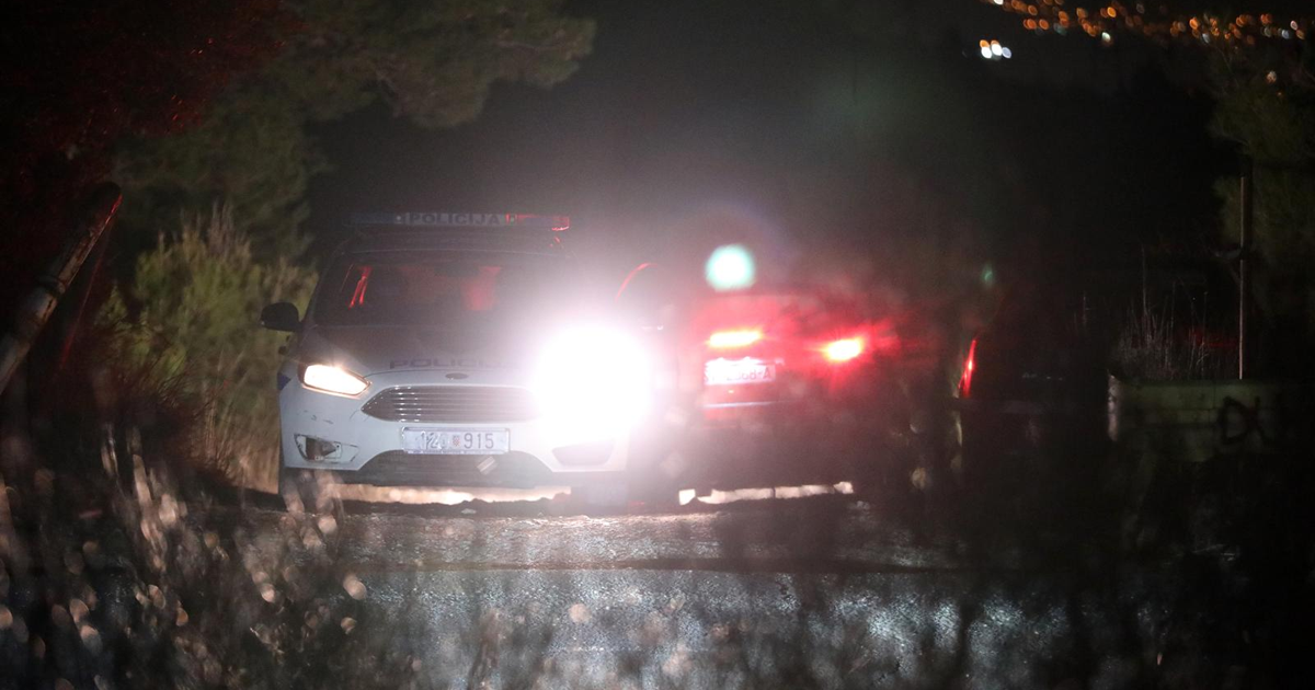 Motociklist se u Zagrebu zabio u ogradu i rampu. Teško je ozlijeđen