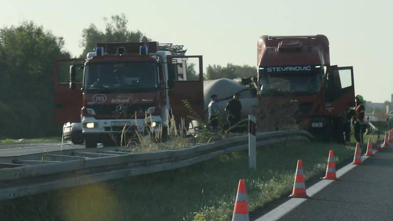 Detalji strašnog sudara na A3: BMW je stajao u zaustavnoj traci. Onda je naišla cisterna…
