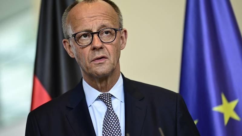 Merz: Ukrajina mora biti za stolom pregovora nakon sastanka Trumpa i Putina