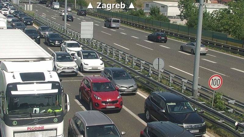 FOTO Stiže nam novi produženi vikend: Pogledajte stanje na cestama, polako se gužvaju…
