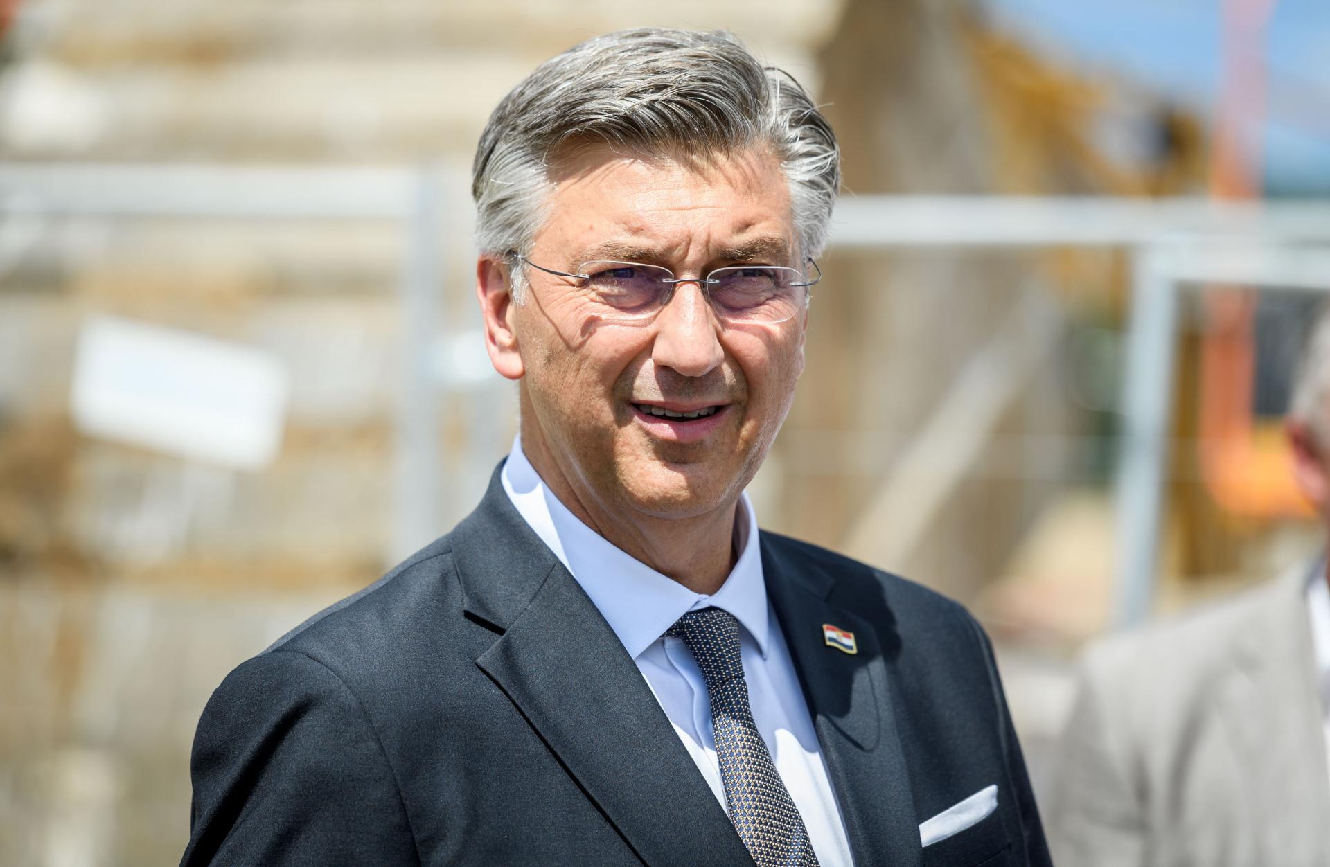 Plenković: ‘Zlouporabu poziva ‘Za dom spremni‘ treba kazniti. Debilno je ovo što govore SDP-ovci‘