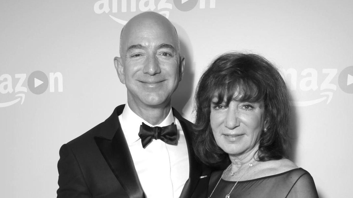 Jeff Bezos: Srčana izjava! Jeff Bezos oplakuje gubitak njegove majke Jackie († 78)