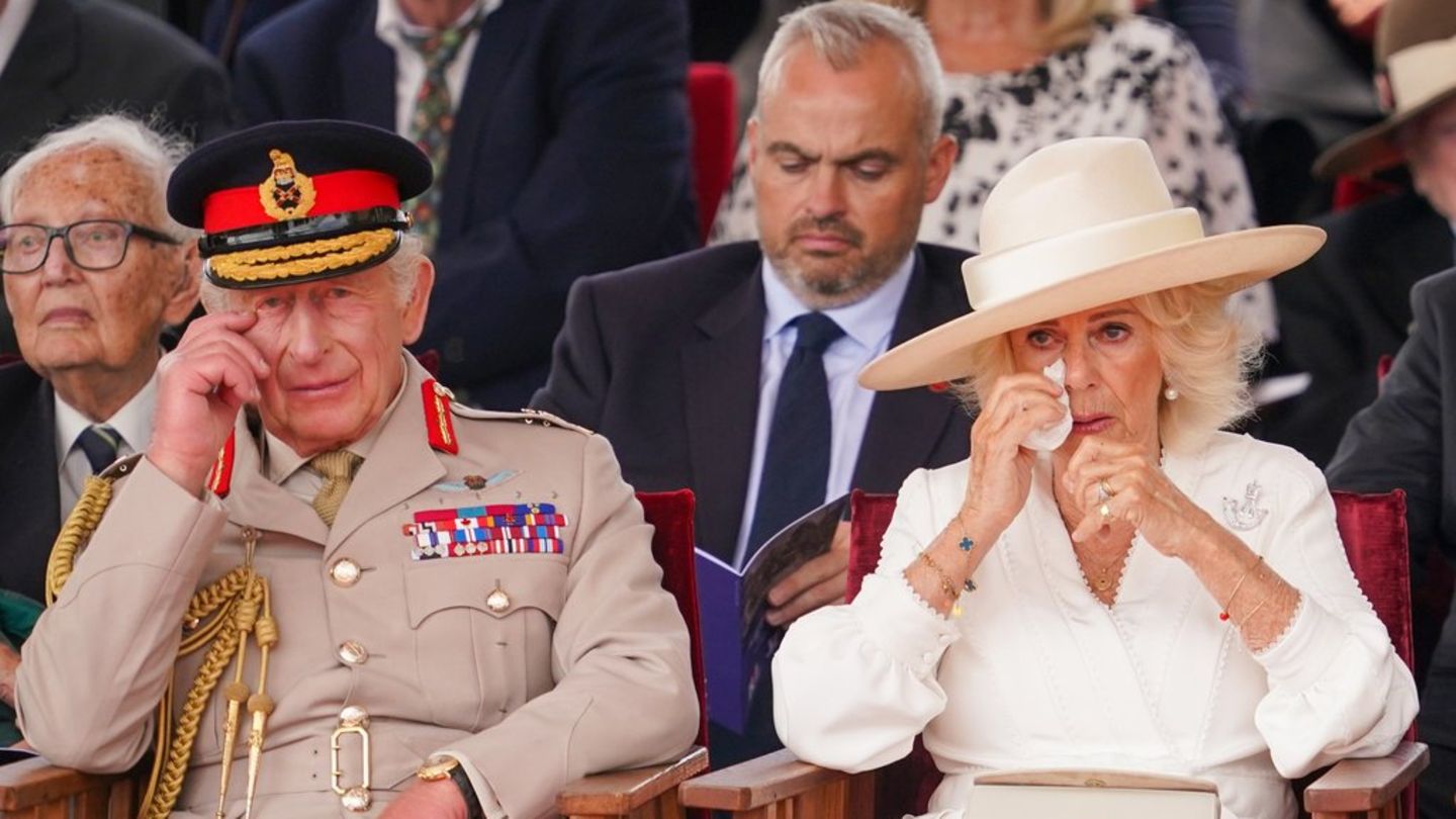 Kralj Karlo III. i kraljica Camilla: Veteran se kreće kraljevskim par do suza