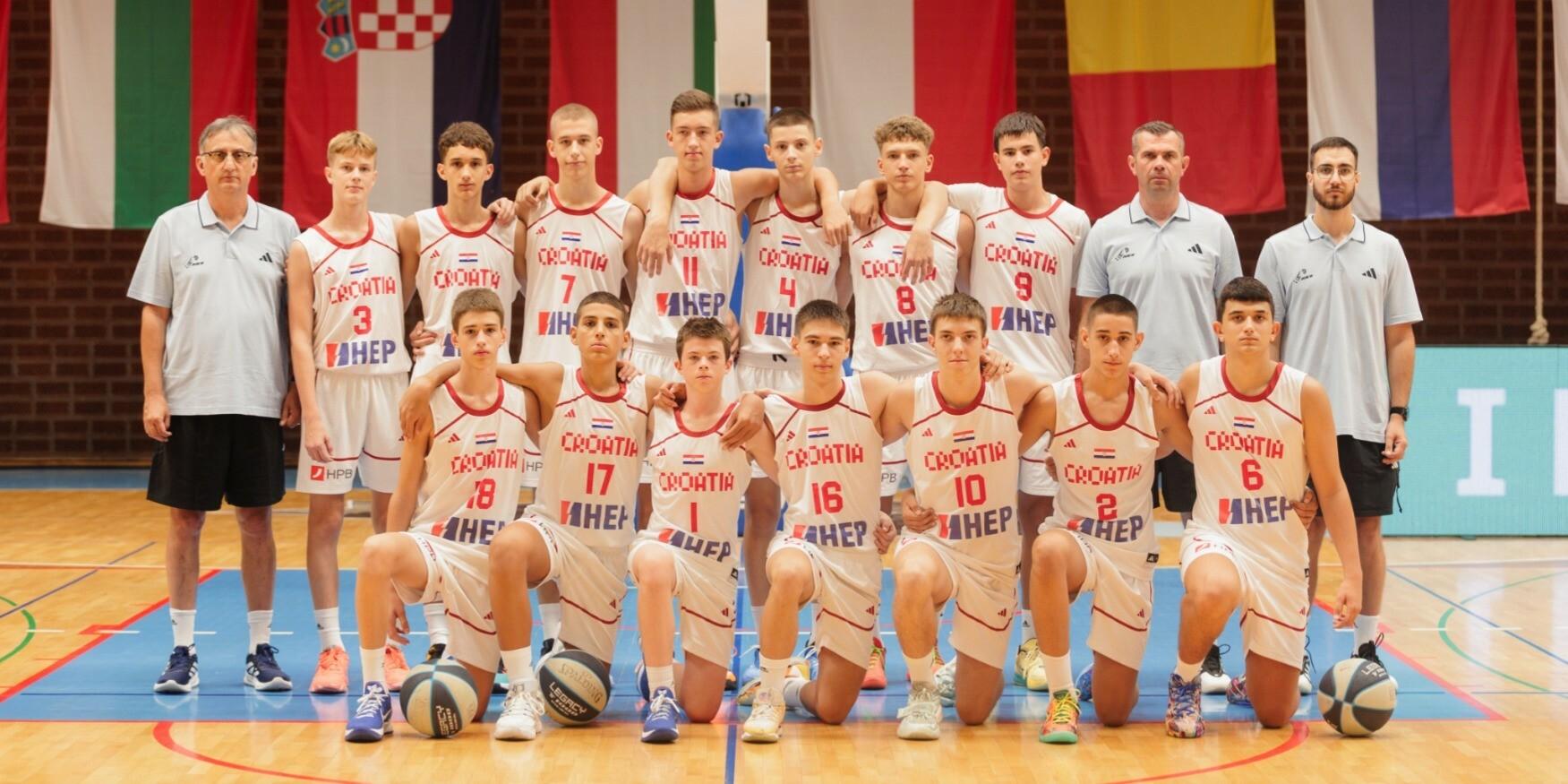 Hrvatska pod vodstvom Darka Kunce dobila sve utakmice u skupini te izborila polufinale Slovenia Balla
