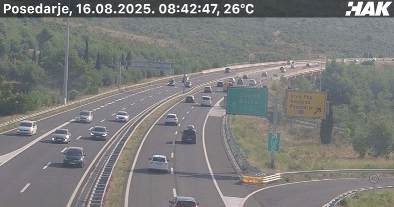 Gužve prema moru, stvaraju se kilometarske kolone na autocestama