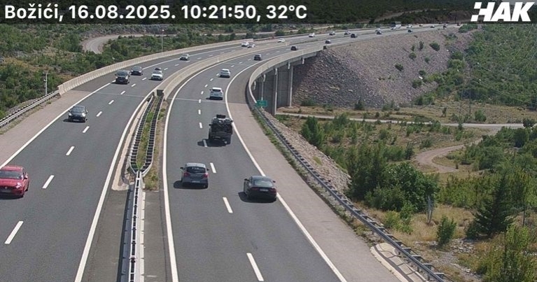 Gužve prema moru, kolone i zastoji na autocestama
