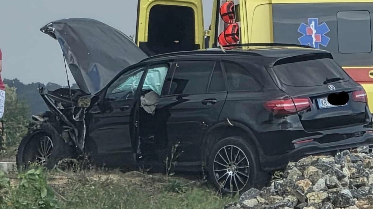 Prometna kod Oroslavja, stigao helikopter. Dvoje ozlijeđenih