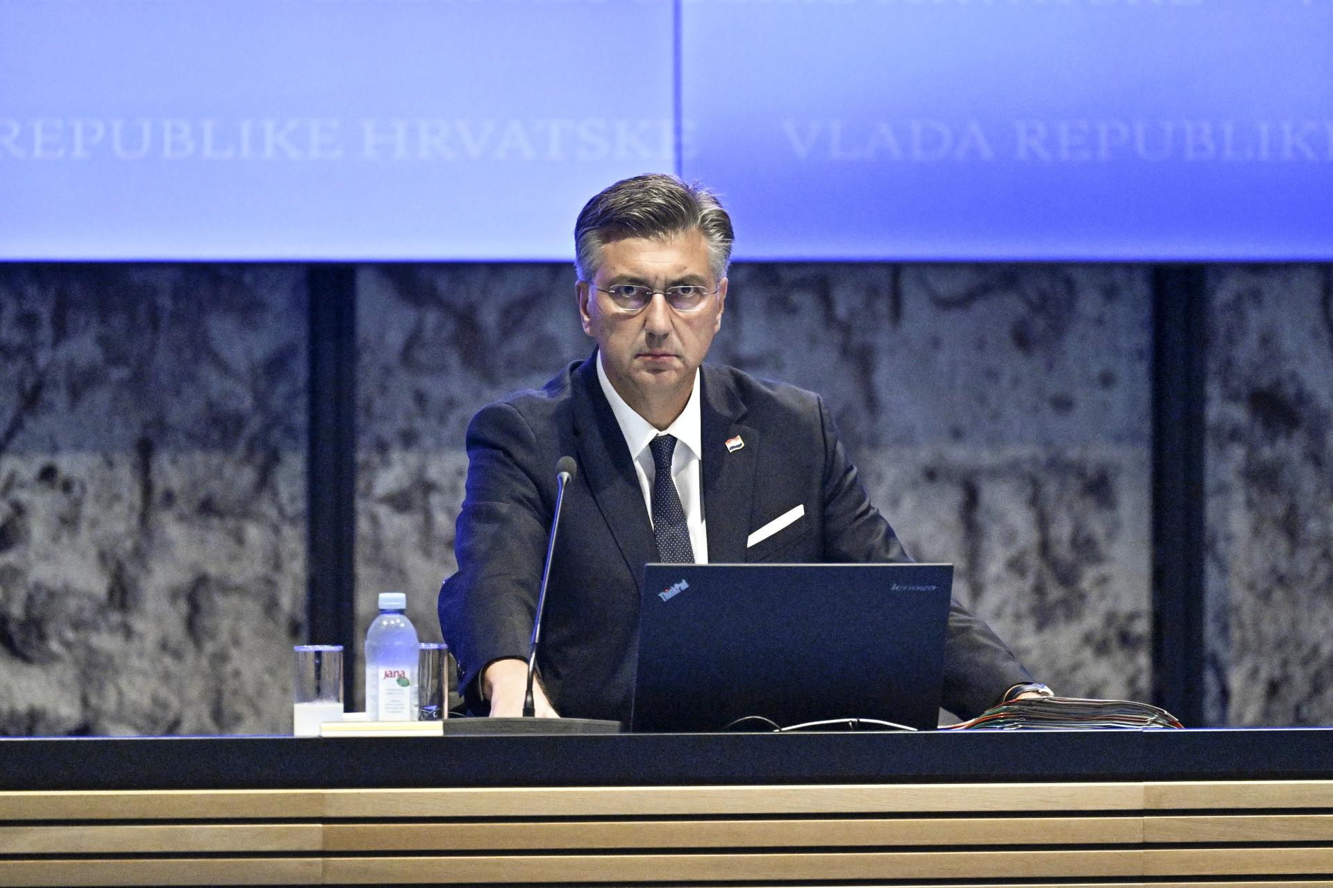 Plenković: ‘Pjesmu Čavoglave nitko neće mijenjati ni sankcionirati. ZDS na komemoraciji HOS-a isto je normalan‘