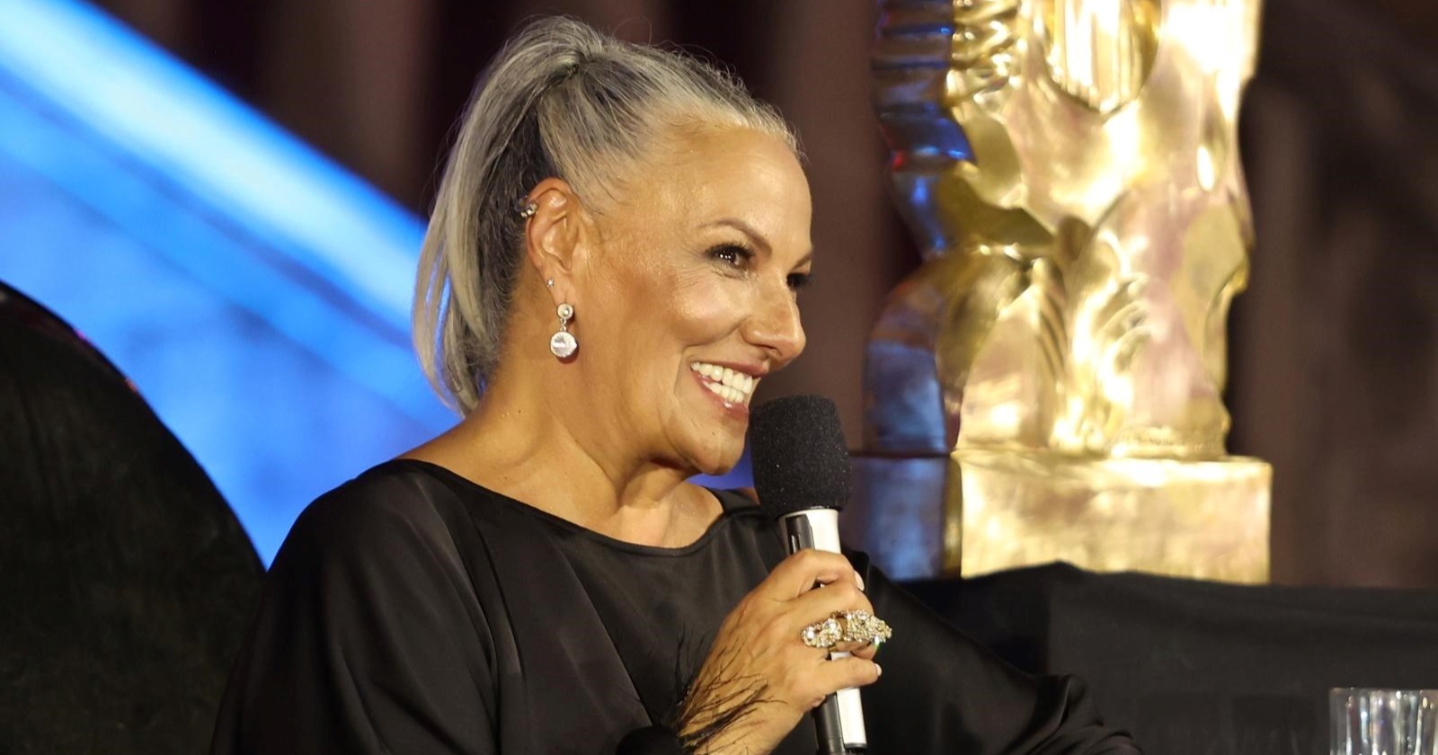 Mirna Berend nakon 25 godina u voditeljskoj ulozi. Oduševila na festivalu u Šibeniku
