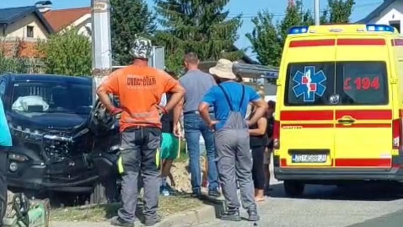 Krš i lom u Sesvetskim Selima: Sudarila se dva automobila