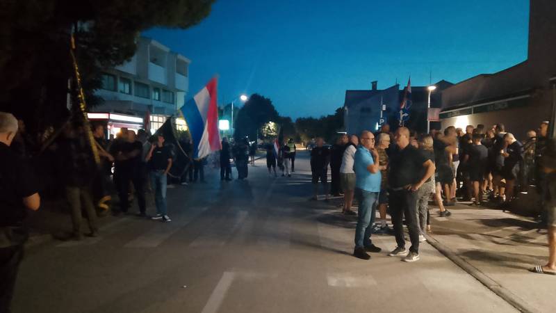 Zabranitelj Genda na prosvjedu u Benkovcu se žalio na festival, mučio ga i film o Reihl Kiru